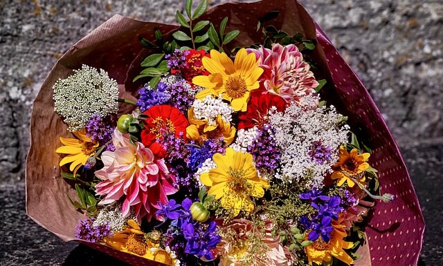 Co położyć na ściany w przedpokoju?