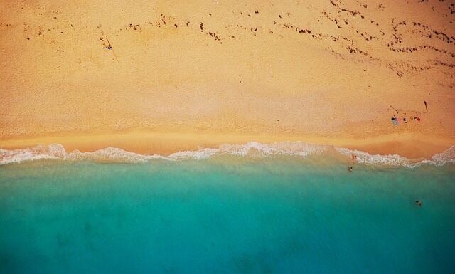 Co położyć pod panele żeby było ciepło?